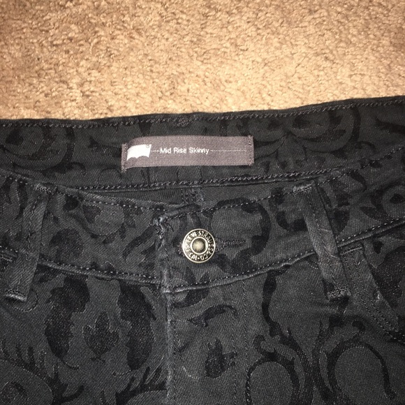 High Rise Levi Jeans - Picture 4 of 8